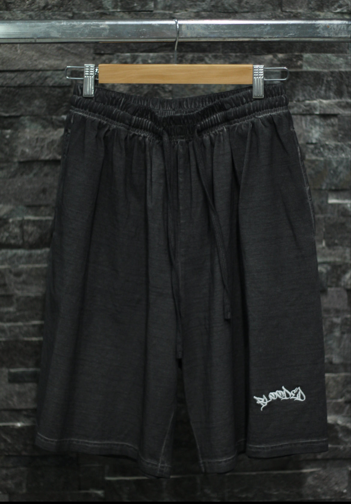 Exclusive Short black